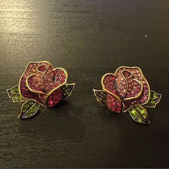 ✨2 for $30✨ Fairycore Rose Pavé Earrings (Gold Tone) - Picture 4 of 7